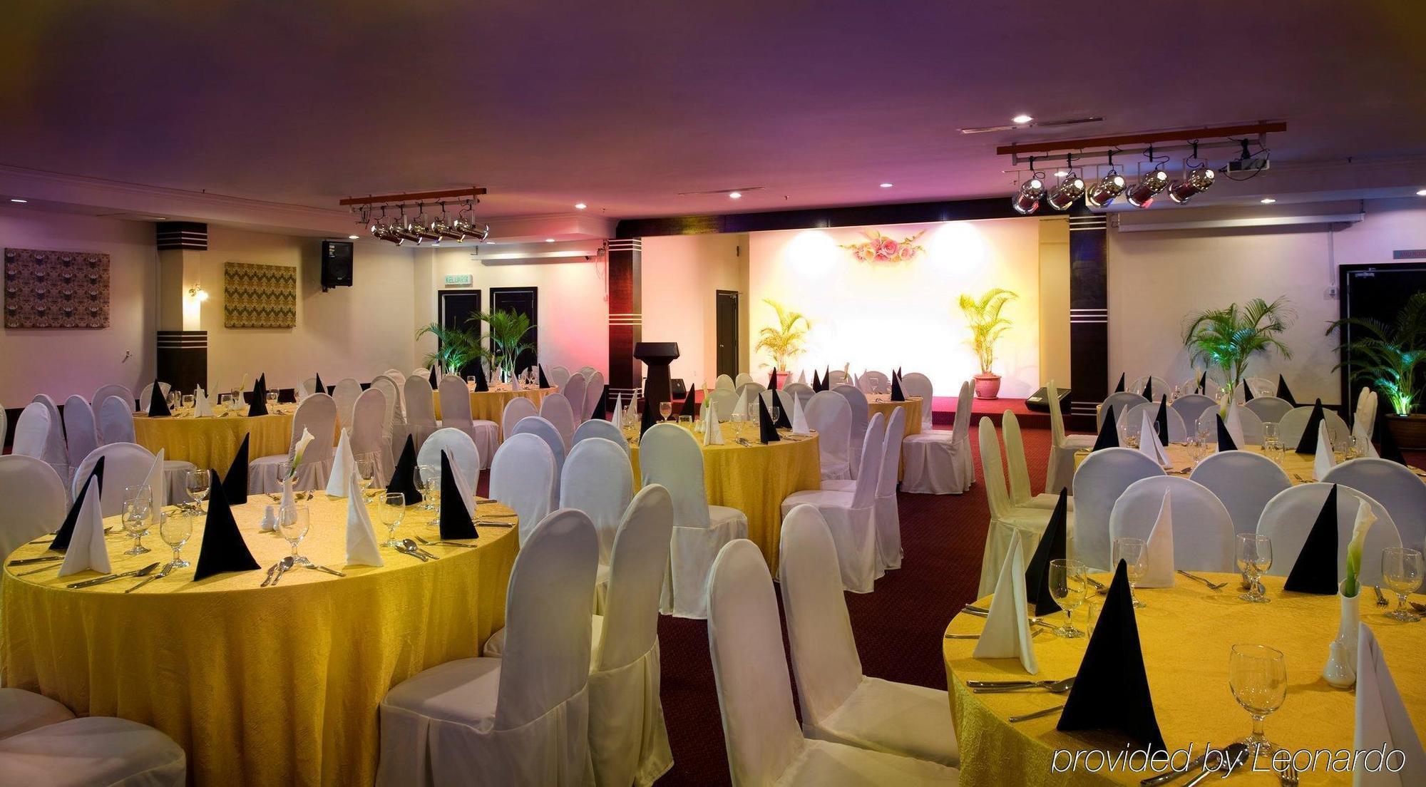 Wana Riverside Hotel Malacca Restoran fotoğraf